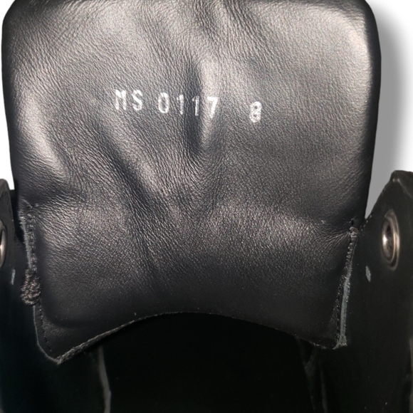 Louis Vuitton Men's Black Sneakers Size G8 - Picture 15 of 16